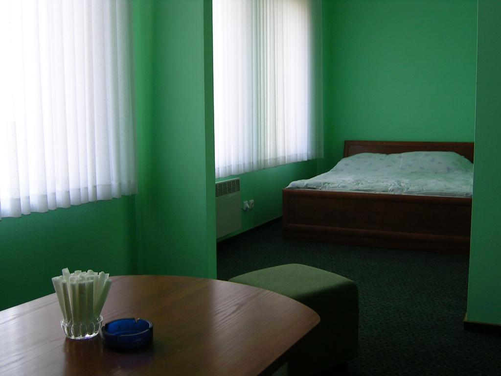 Skaistaziede Hotel Siauliai  Ruang foto